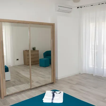 My House * Szirakúza